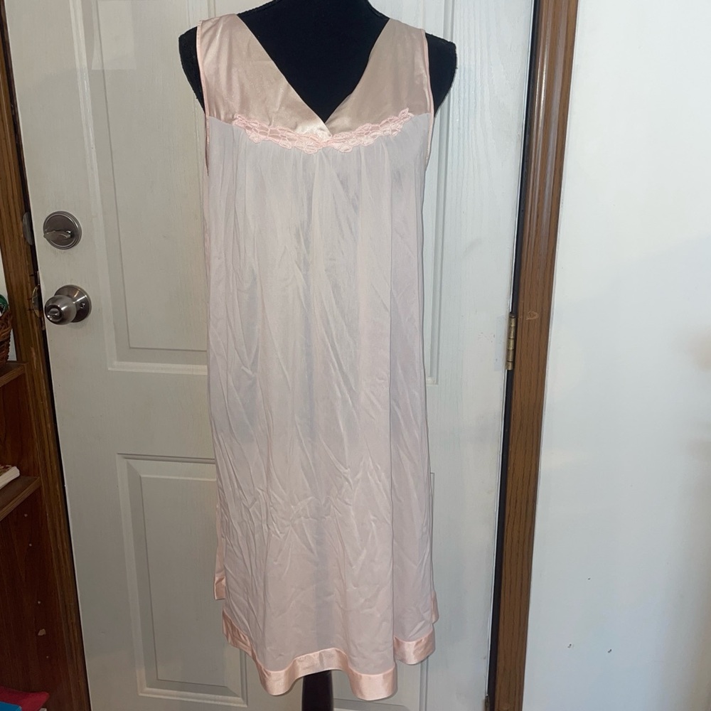 Vintage Vanity Fair Night Gown Sz L 1960’s Pink Sheer Lingerie Sleepwear retro